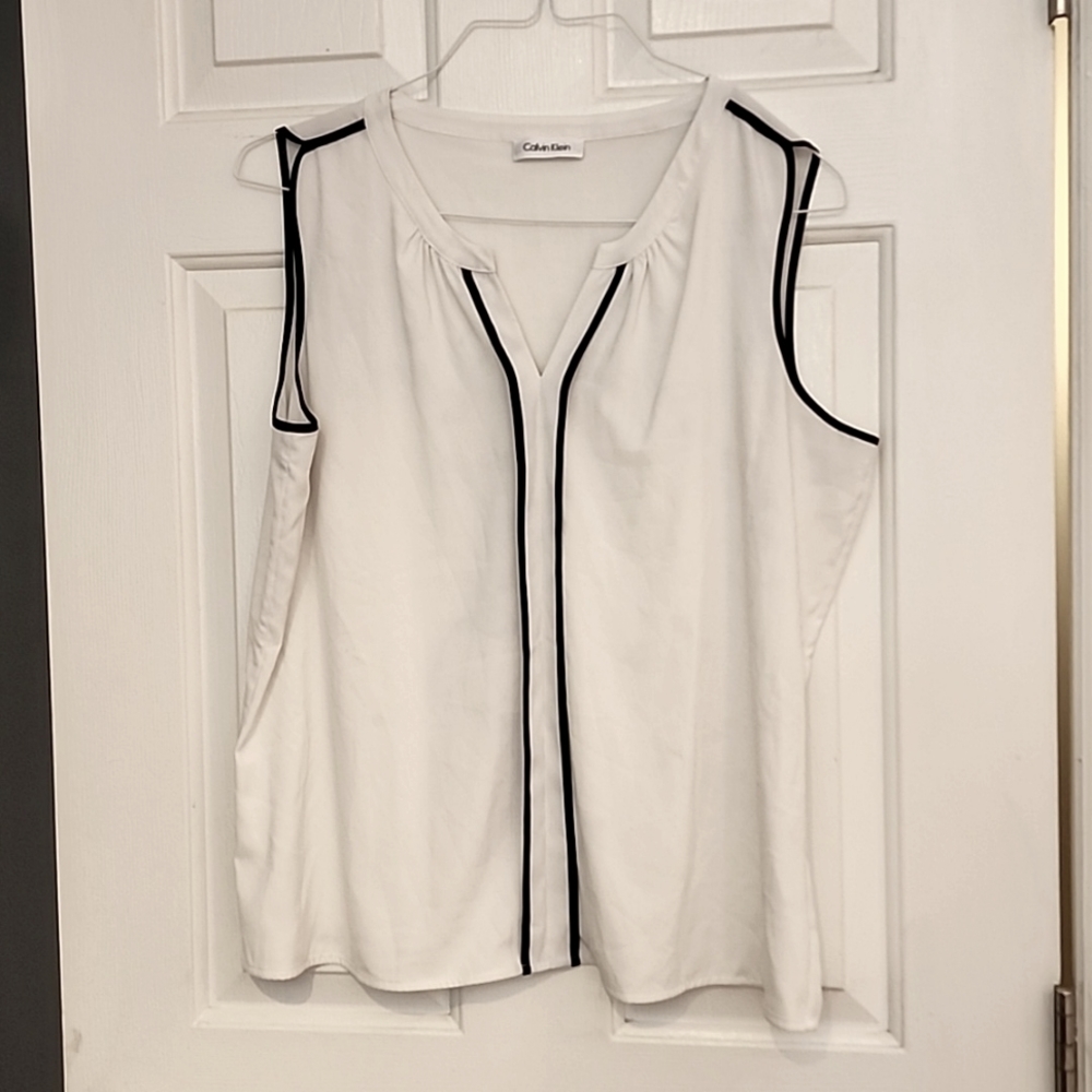 Calvin Klein sleeveless blouse / camisole XL white